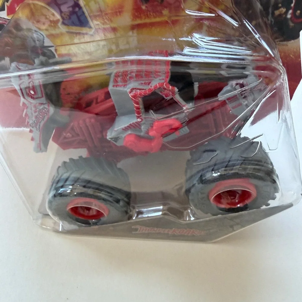 Monster Jam Smash & Bash ThunderROARus Red Monster Truck Series 03 Spin Master